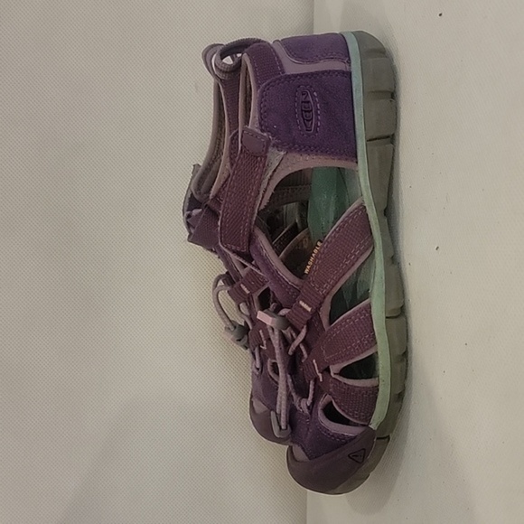 YOUTH KEEN PURPLE SEACAMP II CNX MAJESTY SANDALS (sz 3) - Picture 2 of 6